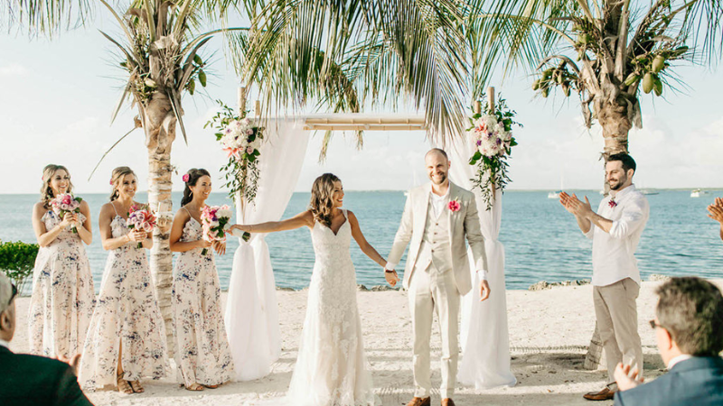 Chiêm bao thấy đám cưới người khác được tổ chức tại bờ biển