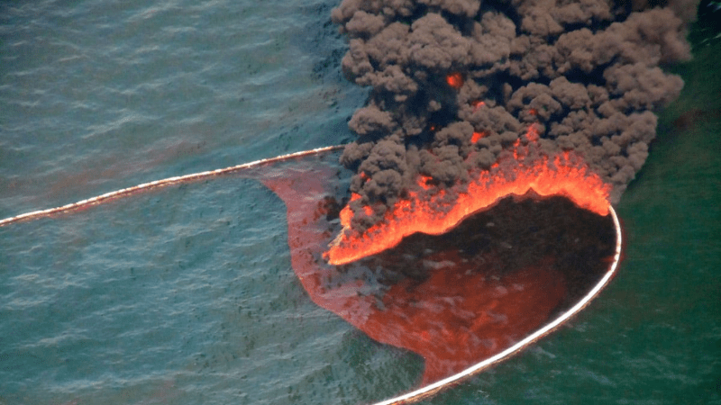 Chiêm bao thấy mình đang đốt cháy thứ gì đó đánh con gì?